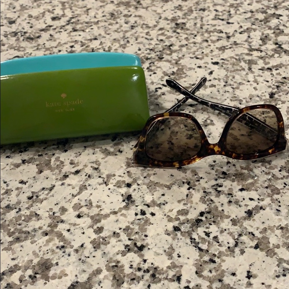 Barely worn Kate Spade EmmyLou 🕶
